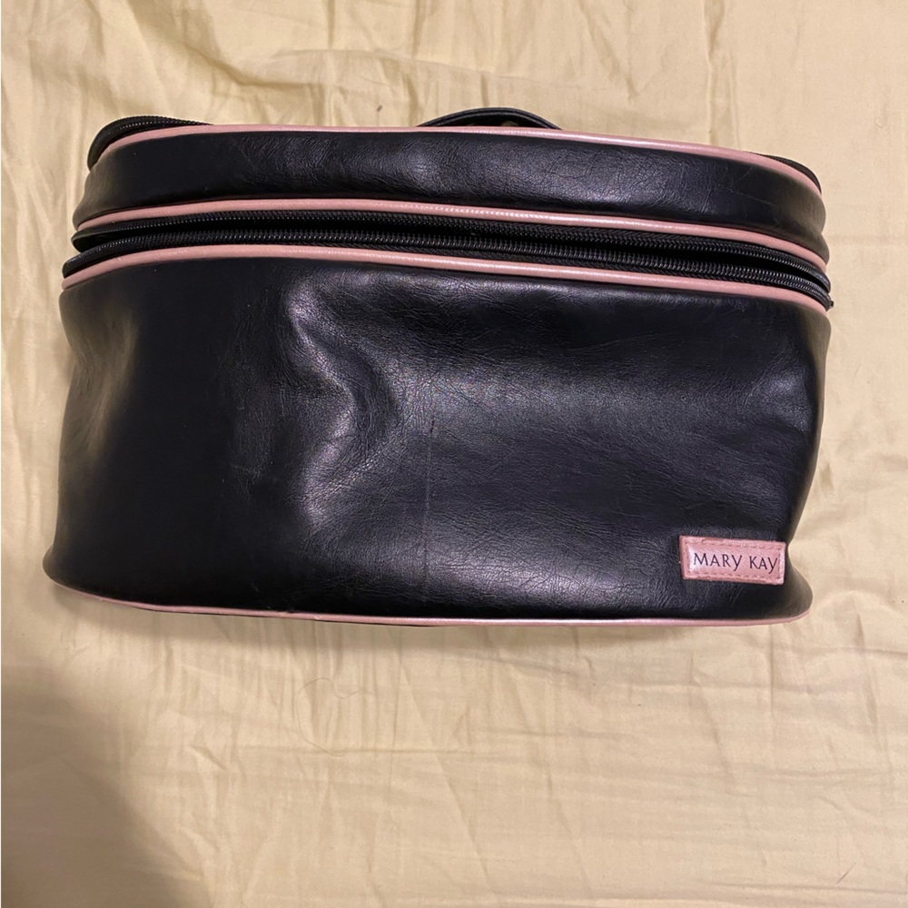 Cosmetic case